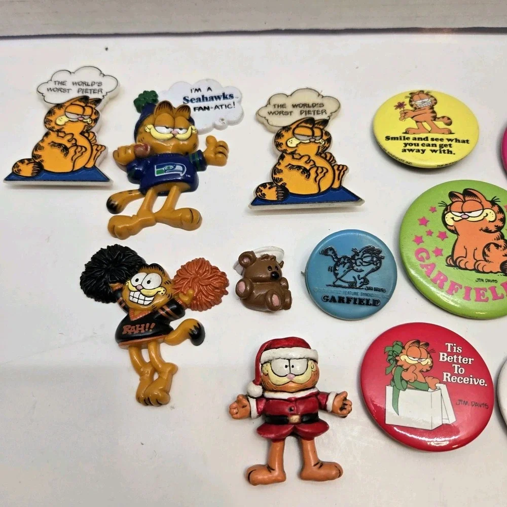 Vintage Retro‎ 70s & 80s Garfield Pinback Buttons & Magnets 20 Pc Lot Kats Meow